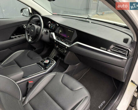 Белый Киа Niro, объемом двигателя 0 л и пробегом 51 тыс. км за 24200 $, фото 66 на Automoto.ua