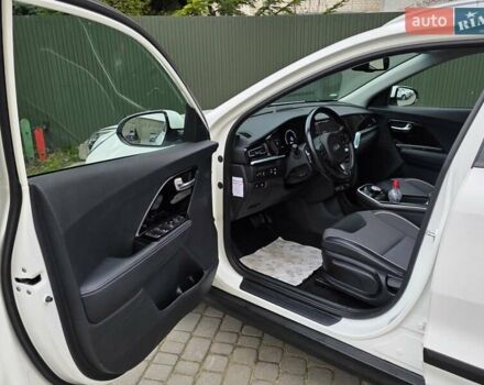 Белый Киа Niro, объемом двигателя 0 л и пробегом 149 тыс. км за 17499 $, фото 19 на Automoto.ua