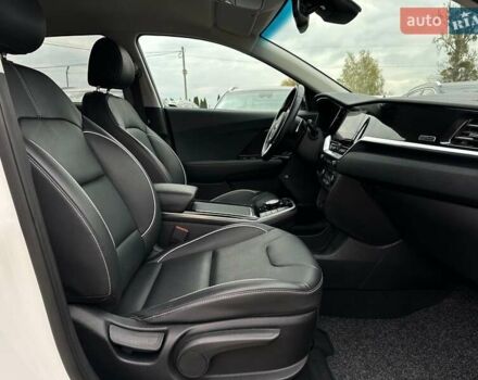 Белый Киа Niro, объемом двигателя 0 л и пробегом 62 тыс. км за 23500 $, фото 88 на Automoto.ua