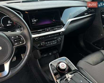 Белый Киа Niro, объемом двигателя 0 л и пробегом 72 тыс. км за 23600 $, фото 25 на Automoto.ua