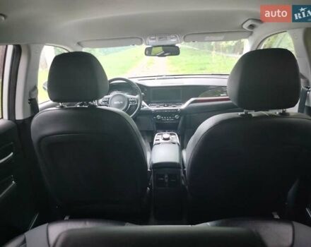 Білий Кіа Niro, об'ємом двигуна 0 л та пробігом 75 тис. км за 19700 $, фото 60 на Automoto.ua