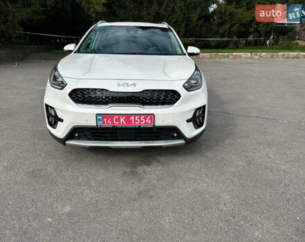Белый Киа Niro, объемом двигателя 1.6 л и пробегом 40 тыс. км за 25150 $, фото 1 на Automoto.ua