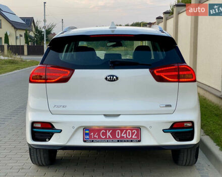 Білий Кіа Niro, об'ємом двигуна 0 л та пробігом 68 тис. км за 20750 $, фото 13 на Automoto.ua