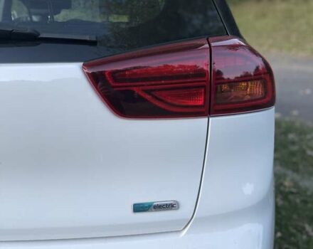 Белый Киа Niro, объемом двигателя 0 л и пробегом 95 тыс. км за 16500 $, фото 12 на Automoto.ua