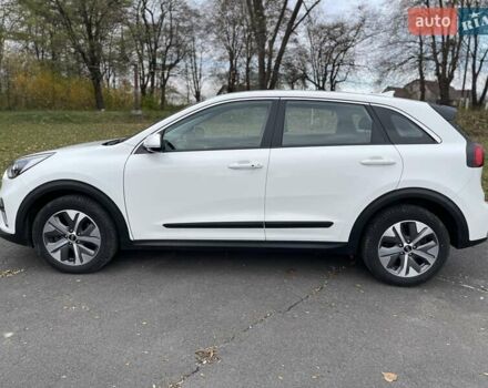 Белый Киа Niro, объемом двигателя 0 л и пробегом 96 тыс. км за 16800 $, фото 16 на Automoto.ua