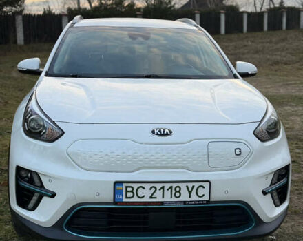 Білий Кіа Niro, об'ємом двигуна 0 л та пробігом 68 тис. км за 21400 $, фото 7 на Automoto.ua