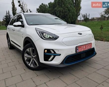 Білий Кіа Niro, об'ємом двигуна 0 л та пробігом 60 тис. км за 22900 $, фото 5 на Automoto.ua