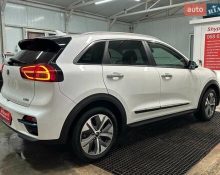 Білий Кіа Niro, об'ємом двигуна 0 л та пробігом 35 тис. км за 24400 $, фото 29 на Automoto.ua