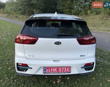 Белый Киа Niro, объемом двигателя 0 л и пробегом 95 тыс. км за 16500 $, фото 9 на Automoto.ua
