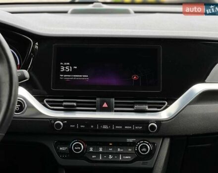 Білий Кіа Niro, об'ємом двигуна 0 л та пробігом 115 тис. км за 17700 $, фото 14 на Automoto.ua