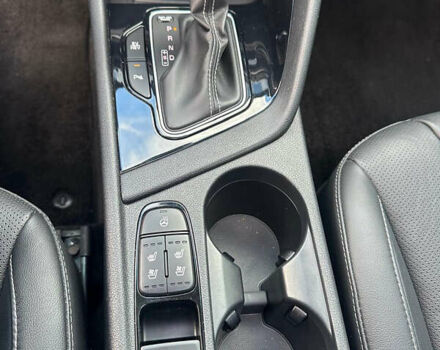 Белый Киа Niro, объемом двигателя 1.6 л и пробегом 40 тыс. км за 25150 $, фото 30 на Automoto.ua