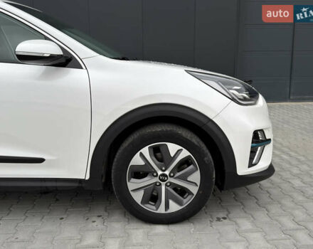 Белый Киа Niro, объемом двигателя 0 л и пробегом 39 тыс. км за 23400 $, фото 68 на Automoto.ua