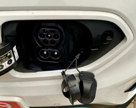 Белый Киа Niro, объемом двигателя 0 л и пробегом 132 тыс. км за 19750 $, фото 19 на Automoto.ua