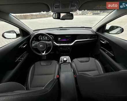 Белый Киа Niro, объемом двигателя 0 л и пробегом 39 тыс. км за 23400 $, фото 43 на Automoto.ua