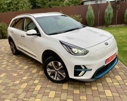 Белый Киа Niro, объемом двигателя 0 л и пробегом 132 тыс. км за 19750 $, фото 2 на Automoto.ua