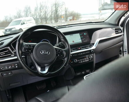 Белый Киа Niro, объемом двигателя 0 л и пробегом 73 тыс. км за 19548 $, фото 52 на Automoto.ua