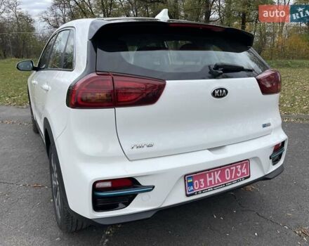 Белый Киа Niro, объемом двигателя 0 л и пробегом 96 тыс. км за 16800 $, фото 4 на Automoto.ua