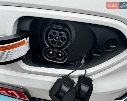 Белый Киа Niro, объемом двигателя 0 л и пробегом 160 тыс. км за 19400 $, фото 18 на Automoto.ua