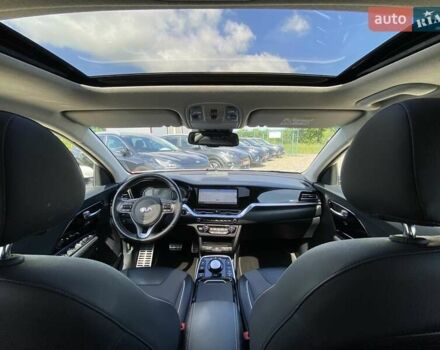 Білий Кіа Niro, об'ємом двигуна 0 л та пробігом 77 тис. км за 21900 $, фото 32 на Automoto.ua