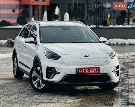 Білий Кіа Niro, об'ємом двигуна 0 л та пробігом 117 тис. км за 19750 $, фото 2 на Automoto.ua