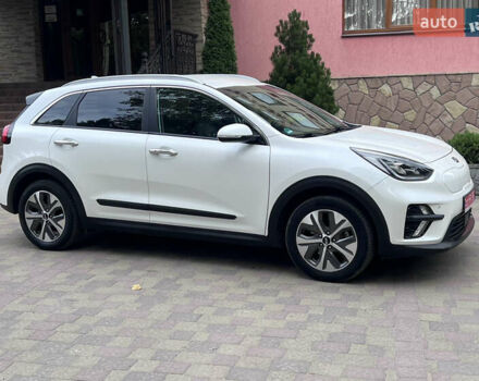 Белый Киа Niro, объемом двигателя 0 л и пробегом 92 тыс. км за 19800 $, фото 4 на Automoto.ua
