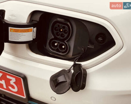 Белый Киа Niro, объемом двигателя 0 л и пробегом 164 тыс. км за 17750 $, фото 12 на Automoto.ua