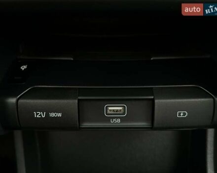 Белый Киа Niro, объемом двигателя 0 л и пробегом 38 тыс. км за 24700 $, фото 71 на Automoto.ua