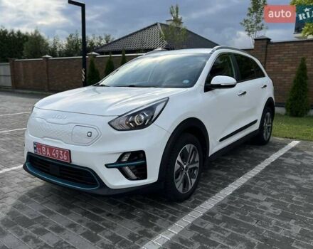Білий Кіа Niro, об'ємом двигуна 0 л та пробігом 114 тис. км за 18300 $, фото 7 на Automoto.ua