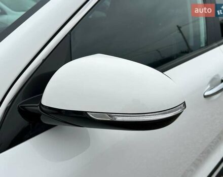 Белый Киа Niro, объемом двигателя 0 л и пробегом 56 тыс. км за 23400 $, фото 11 на Automoto.ua