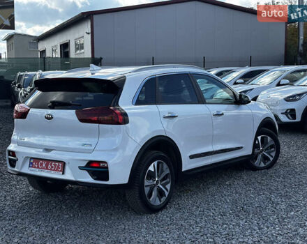 Белый Киа Niro, объемом двигателя 0 л и пробегом 53 тыс. км за 19999 $, фото 10 на Automoto.ua