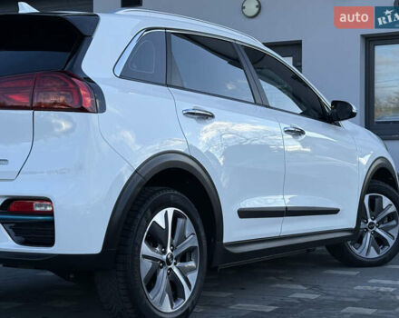 Белый Киа Niro, объемом двигателя 0 л и пробегом 80 тыс. км за 17800 $, фото 33 на Automoto.ua