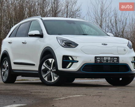 Белый Киа Niro, объемом двигателя 0 л и пробегом 73 тыс. км за 19548 $, фото 24 на Automoto.ua