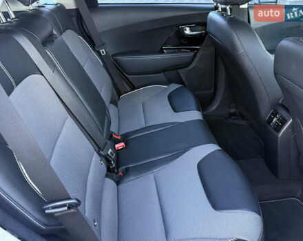 Белый Киа Niro, объемом двигателя 0 л и пробегом 80 тыс. км за 17800 $, фото 62 на Automoto.ua