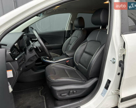 Белый Киа Niro, объемом двигателя 0 л и пробегом 51 тыс. км за 24200 $, фото 18 на Automoto.ua