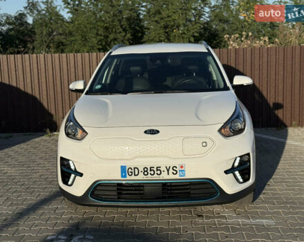 Білий Кіа Niro, об'ємом двигуна 0 л та пробігом 121 тис. км за 18950 $, фото 7 на Automoto.ua