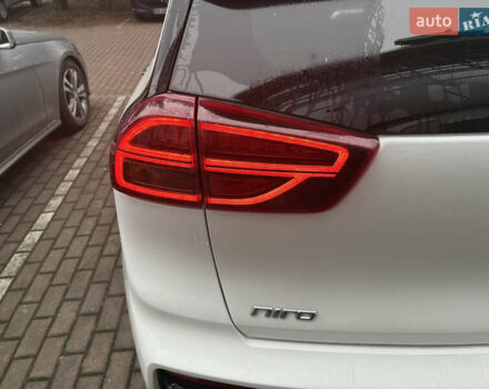 Білий Кіа Niro, об'ємом двигуна 0 л та пробігом 52 тис. км за 20500 $, фото 34 на Automoto.ua