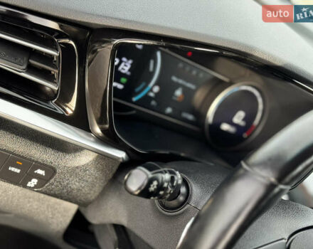 Білий Кіа Niro, об'ємом двигуна 0 л та пробігом 117 тис. км за 19750 $, фото 45 на Automoto.ua