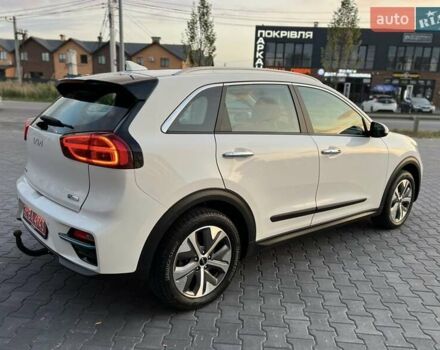 Білий Кіа Niro, об'ємом двигуна 0 л та пробігом 114 тис. км за 18880 $, фото 11 на Automoto.ua