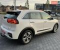 Білий Кіа Niro, об'ємом двигуна 0 л та пробігом 114 тис. км за 18880 $, фото 11 на Automoto.ua