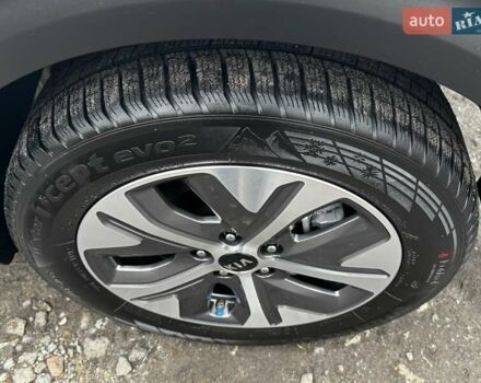 Белый Киа Niro, объемом двигателя 0 л и пробегом 160 тыс. км за 19400 $, фото 7 на Automoto.ua