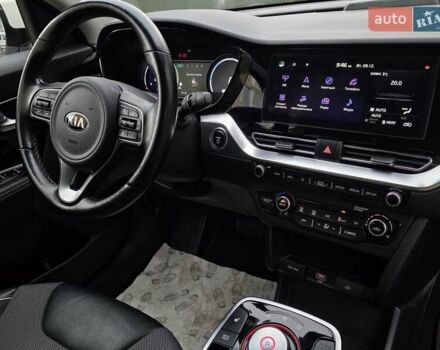 Белый Киа Niro, объемом двигателя 0 л и пробегом 149 тыс. км за 17499 $, фото 36 на Automoto.ua