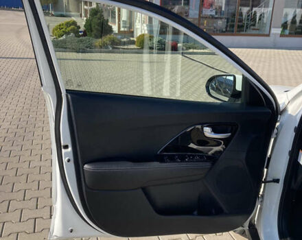 Білий Кіа Niro, об'ємом двигуна 0 л та пробігом 147 тис. км за 18200 $, фото 7 на Automoto.ua