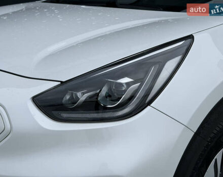 Белый Киа Niro, объемом двигателя 0 л и пробегом 39 тыс. км за 23400 $, фото 8 на Automoto.ua