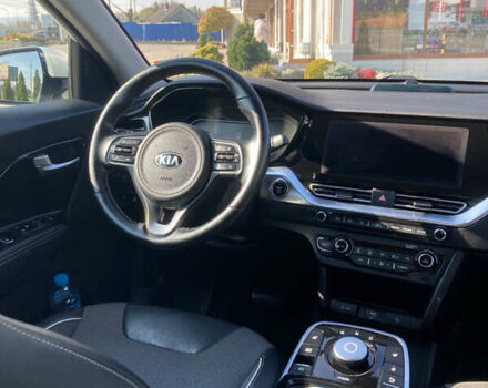 Білий Кіа Niro, об'ємом двигуна 0 л та пробігом 147 тис. км за 18200 $, фото 17 на Automoto.ua