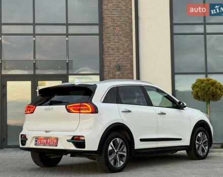 Білий Кіа Niro, об'ємом двигуна 0 л та пробігом 114 тис. км за 17500 $, фото 2 на Automoto.ua