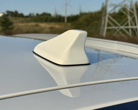 Білий Кіа Niro, об'ємом двигуна 0 л та пробігом 107 тис. км за 20900 $, фото 71 на Automoto.ua