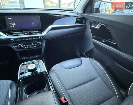Белый Киа Niro, объемом двигателя 0 л и пробегом 80 тыс. км за 17800 $, фото 56 на Automoto.ua
