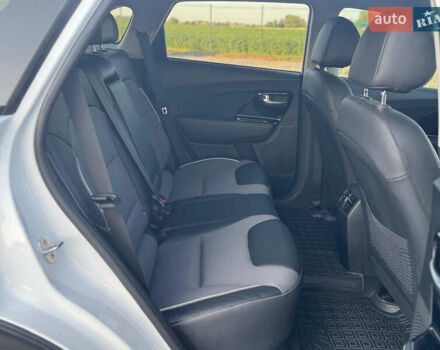 Белый Киа Niro, объемом двигателя 0 л и пробегом 112 тыс. км за 19800 $, фото 11 на Automoto.ua