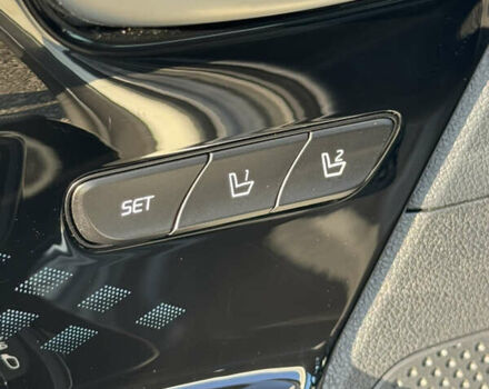 Білий Кіа Niro, об'ємом двигуна 0 л та пробігом 107 тис. км за 20900 $, фото 17 на Automoto.ua