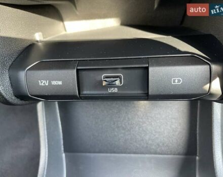 Белый Киа Niro, объемом двигателя 0 л и пробегом 96 тыс. км за 16800 $, фото 55 на Automoto.ua